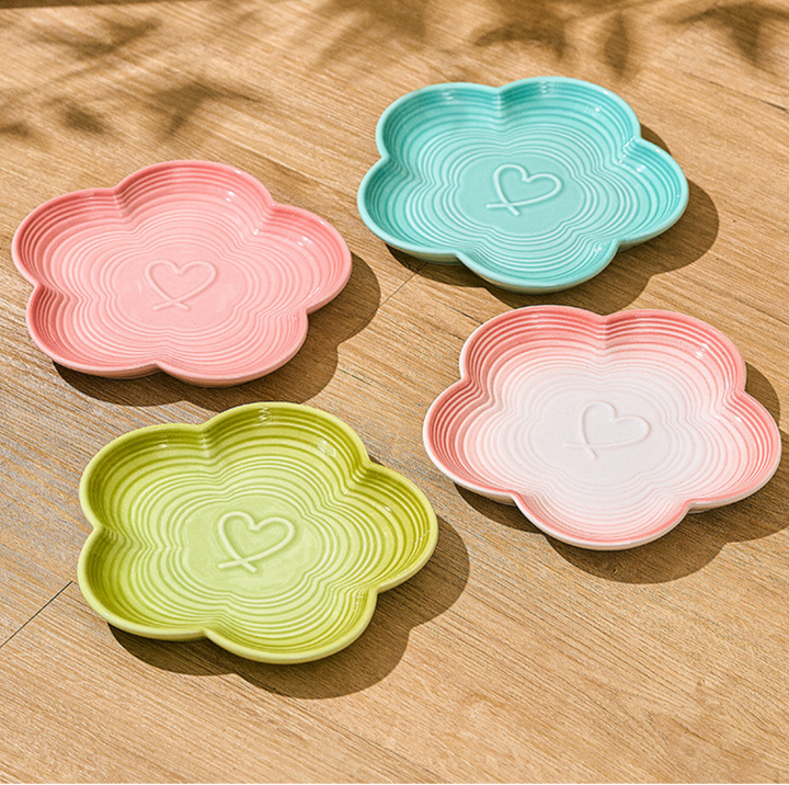 Plum Blossom-Shaped Ceramic Pet Bowl