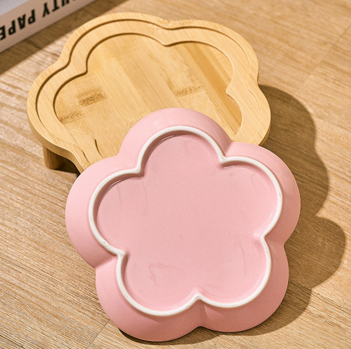 Plum Blossom-Shaped Ceramic Pet Bowl