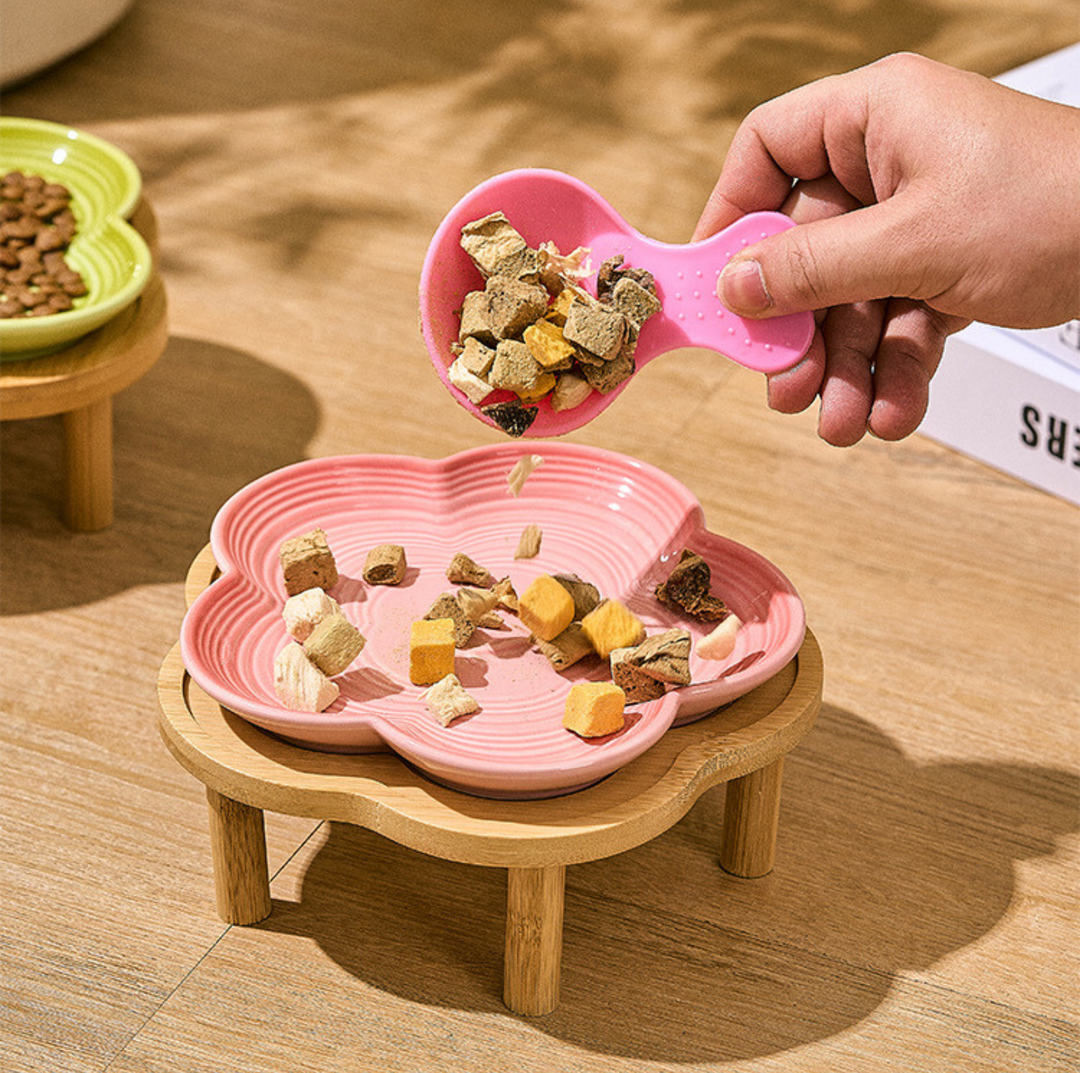Plum Blossom-Shaped Ceramic Pet Bowl
