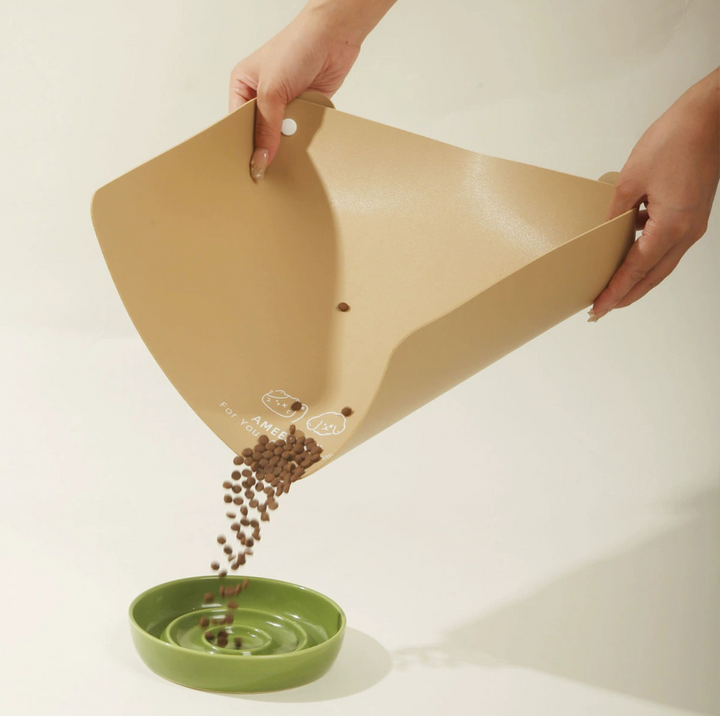 Foldable Waterproof PU Feeding Mat – Splash-Proof &amp; Easy-Clean